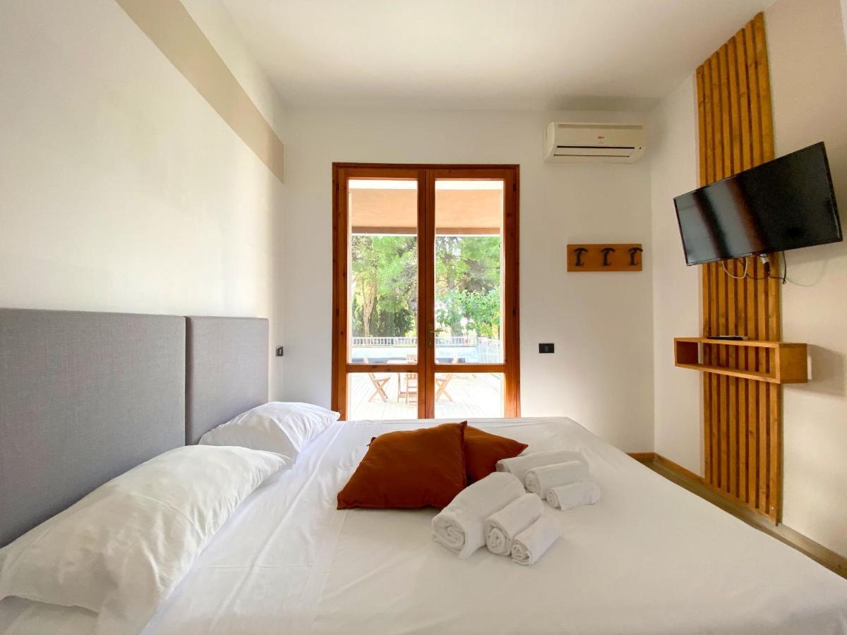 Camping Village Mar Y Sierra San Costanzo Экстерьер фото