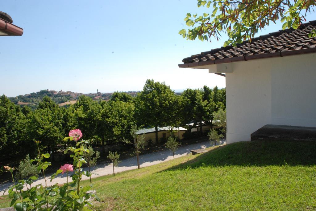 Camping Village Mar Y Sierra San Costanzo Экстерьер фото
