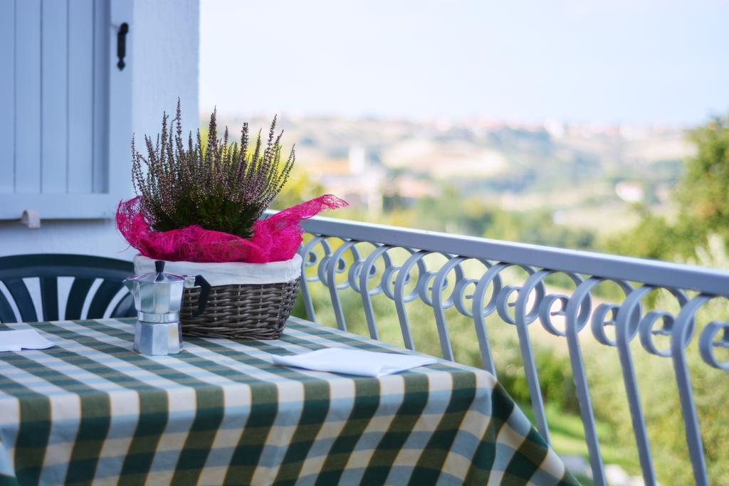 Camping Village Mar Y Sierra San Costanzo Экстерьер фото